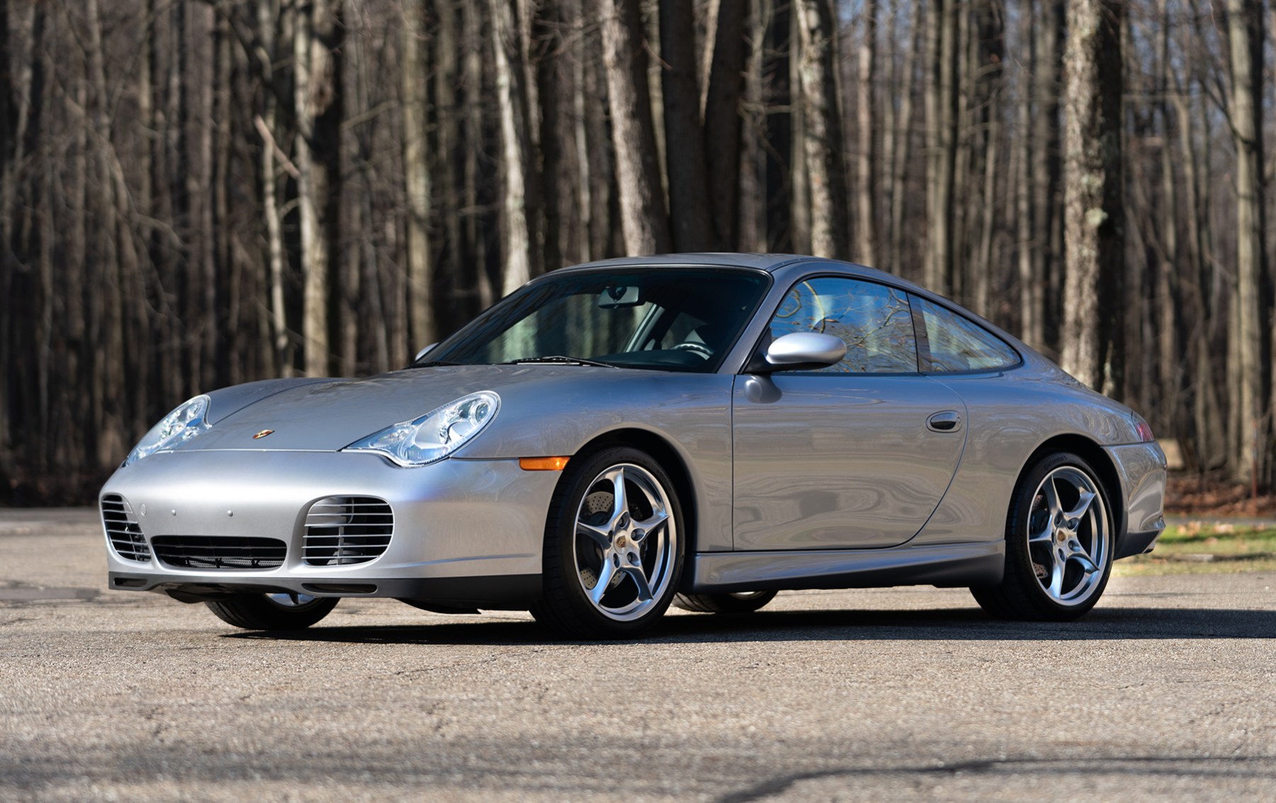 Porsche 911 40th anniversary luggage clearance